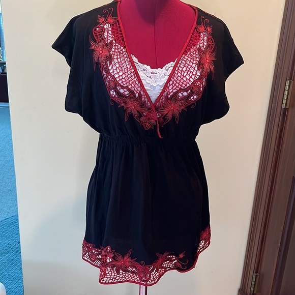 BCBG Max. New Vintage Never worn NWOT Black/red/orange Size L - Picture 1 of 9